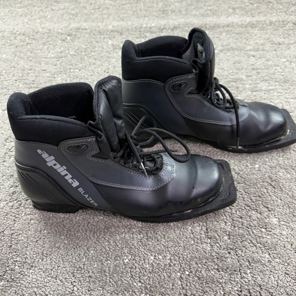Alpina Blazer Ski Boots Unisex 40 US 7.5 Black Nordic Norm 75mm 3-Pin Touring XC